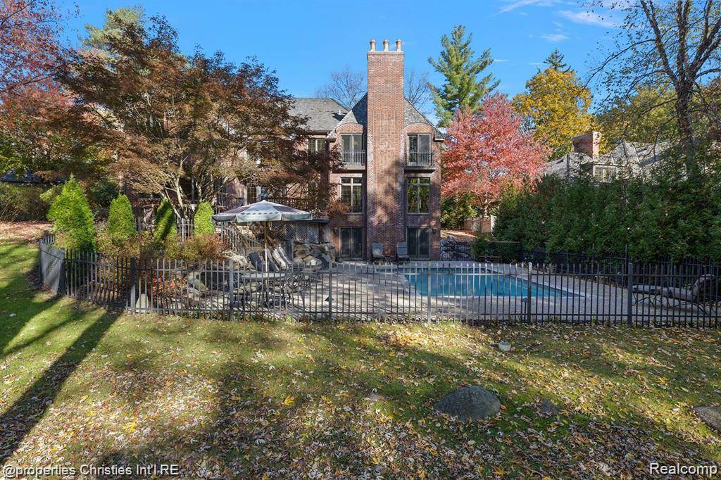 Birmingham, MI 48009,633 Hawthorne ST