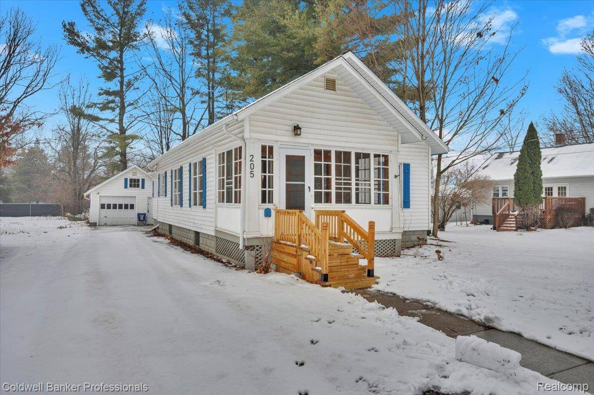 Corunna, MI 48817,205 Ferry ST