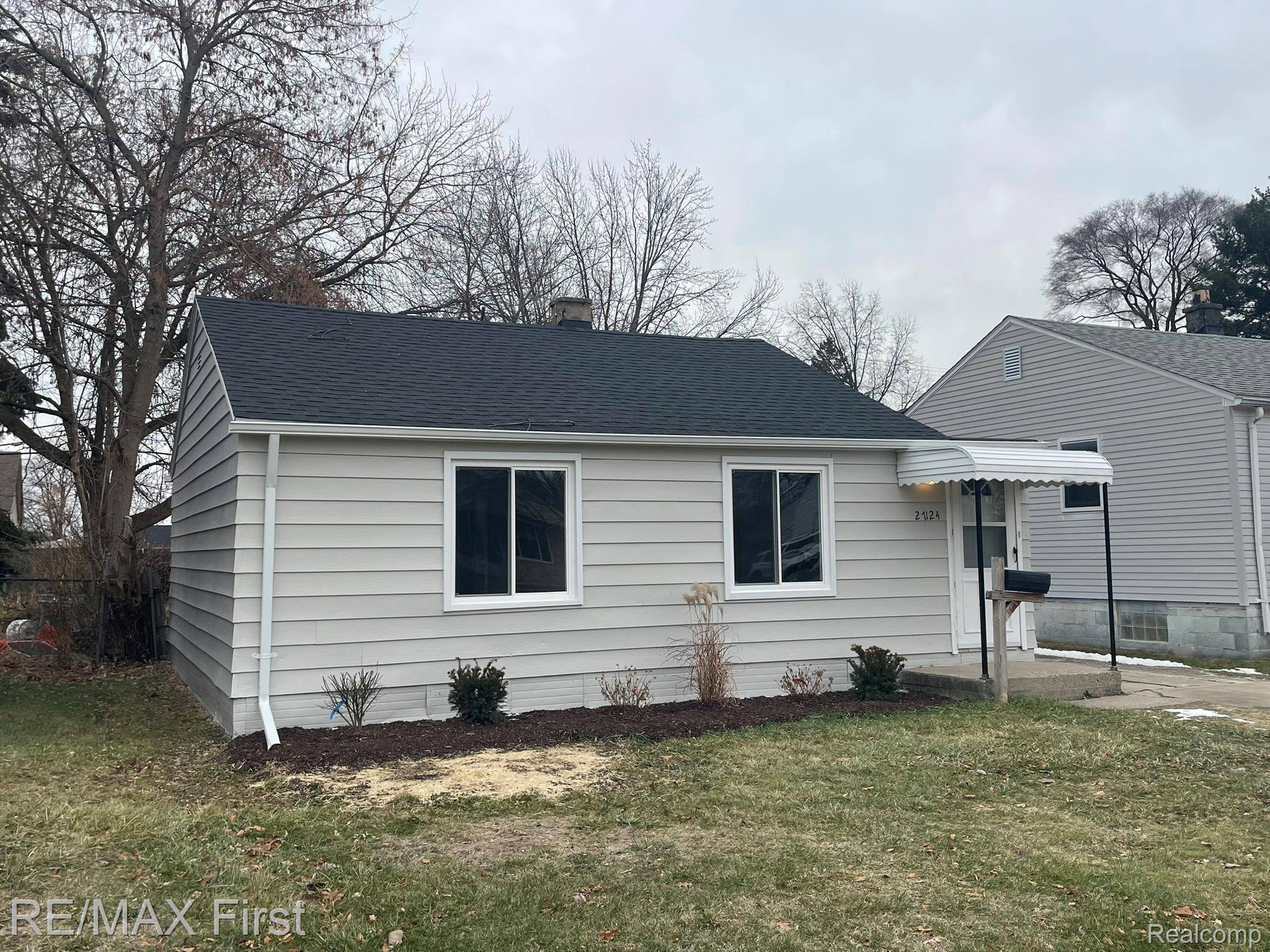 Madison Heights, MI 48071,27124 Vance ST