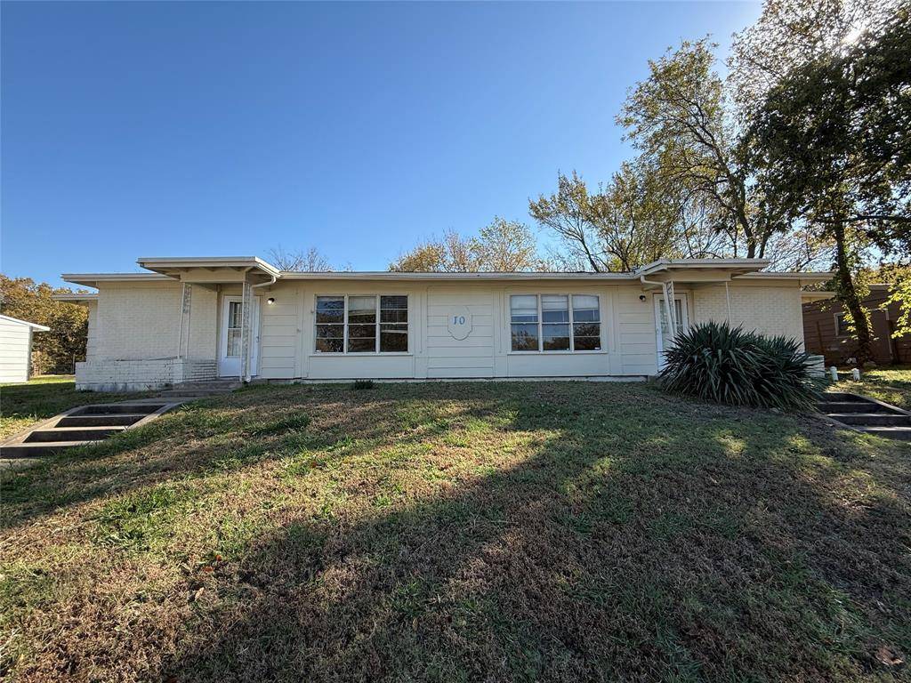 Denison, TX 75020,10 Pershing Drive #A