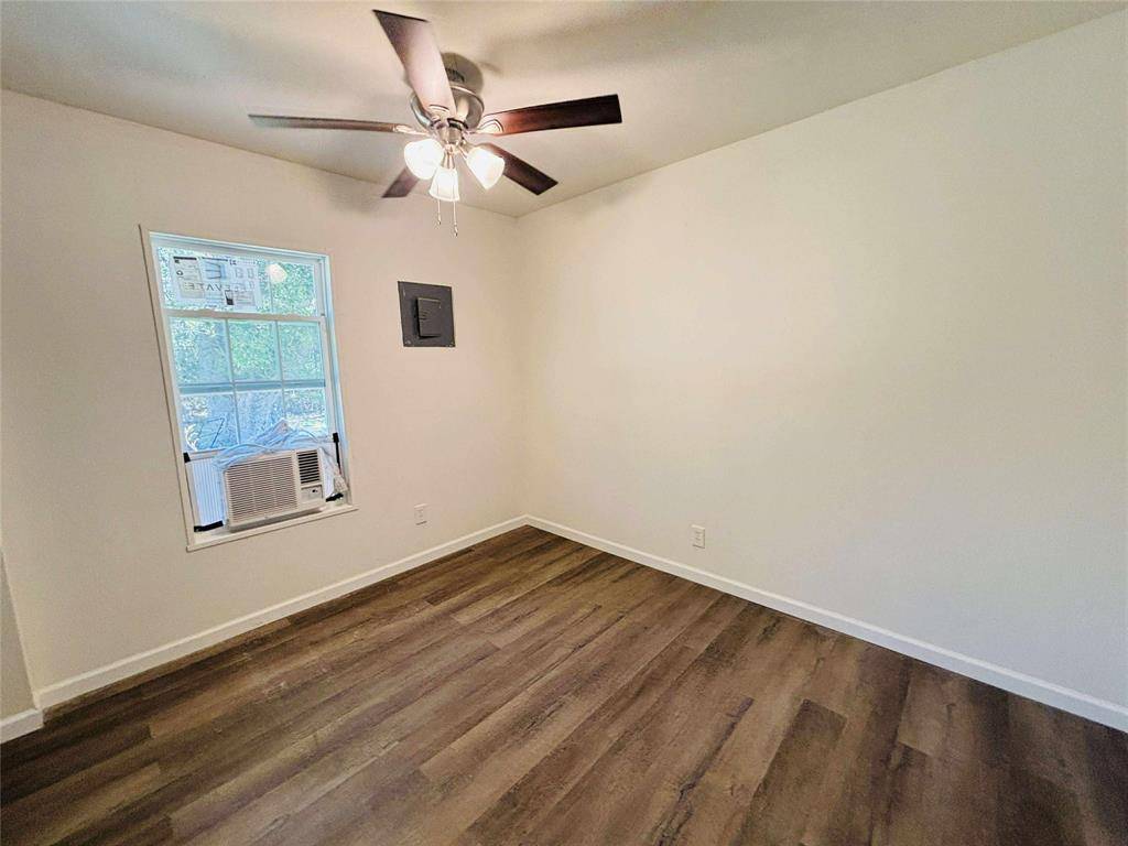 Sansom Park, TX 76114,2762 Beverly Hills Drive