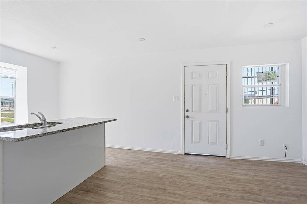 Fort Worth, TX 76104,901 Bessie Street