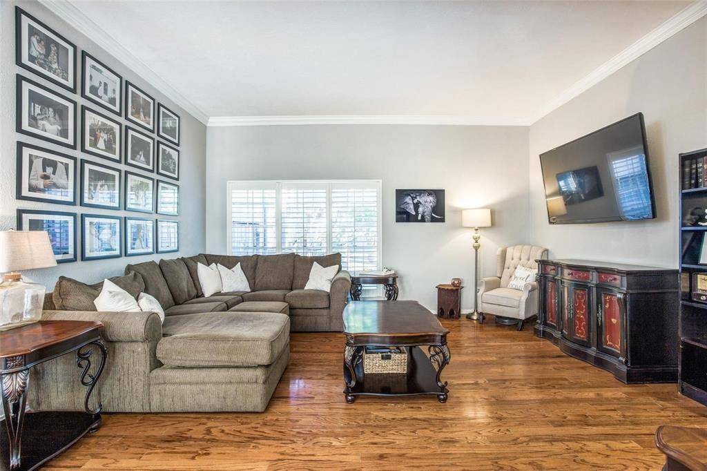 Dallas, TX 75230,10421 High Hollows Drive #111