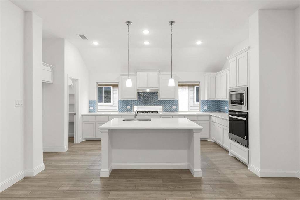 Heartland, TX 75114,3821 Maize Avenue