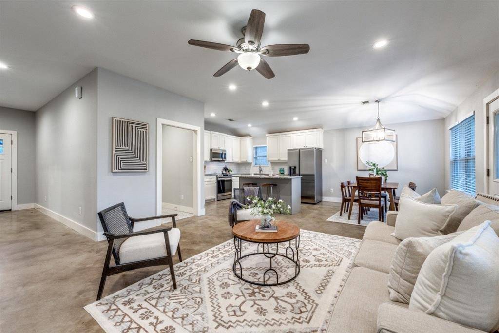 Sherman, TX 75092,2205 N Hickory