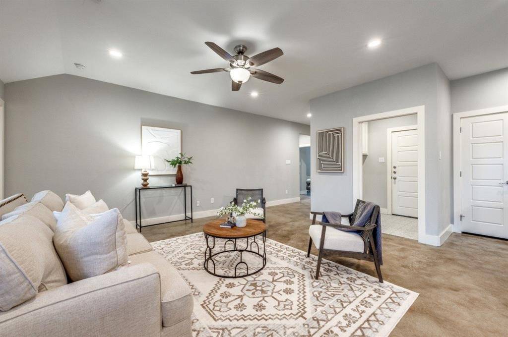 Sherman, TX 75092,2205 N Hickory