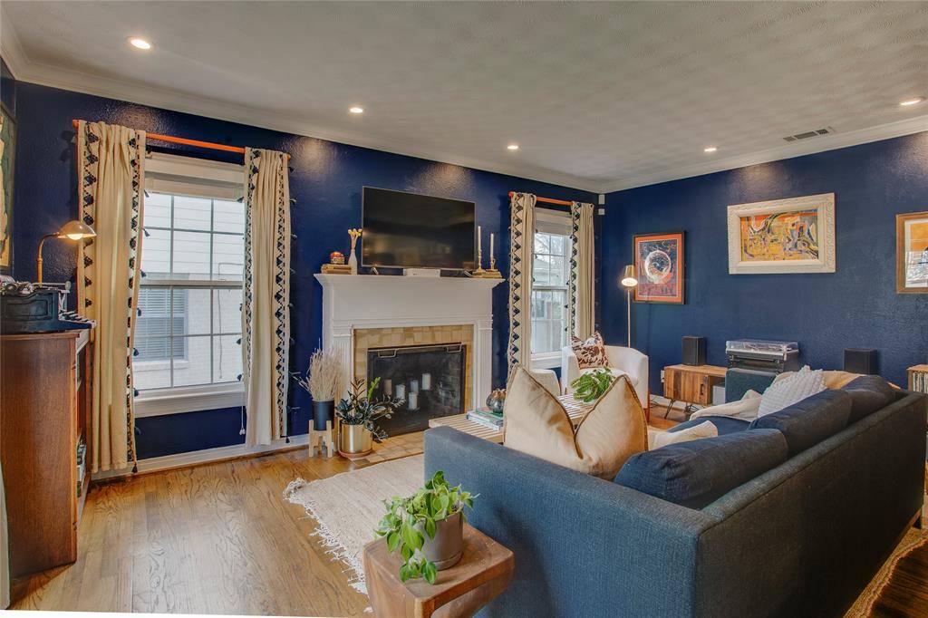 Dallas, TX 75211,2442 Sunset Avenue