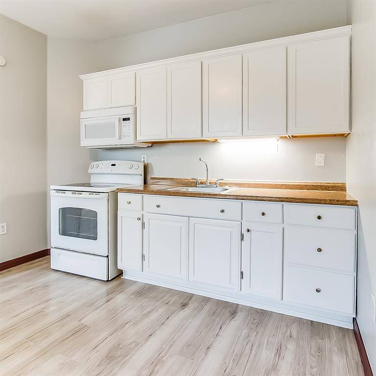 Fort Worth, TX 76110,2937 S Adams Street