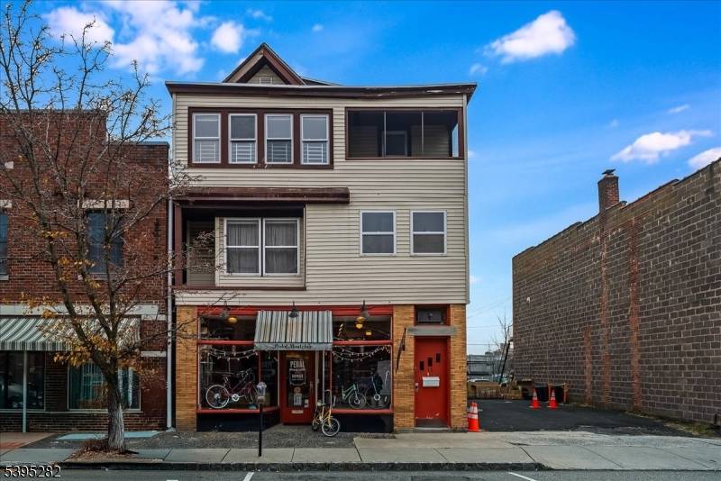 Montclair Twp., NJ 07042,15 Midland Ave