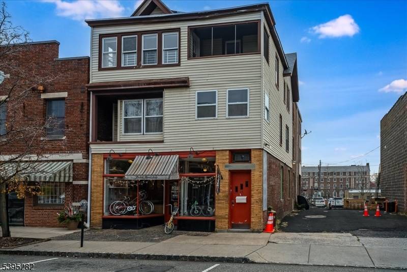 Montclair Twp., NJ 07042,15 Midland Ave