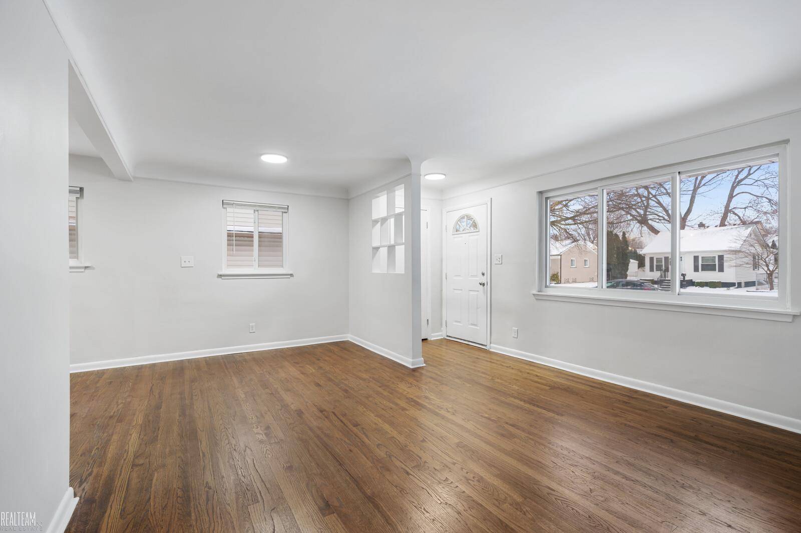 Saint Clair Shores, MI 48081,22411 Lanse ST