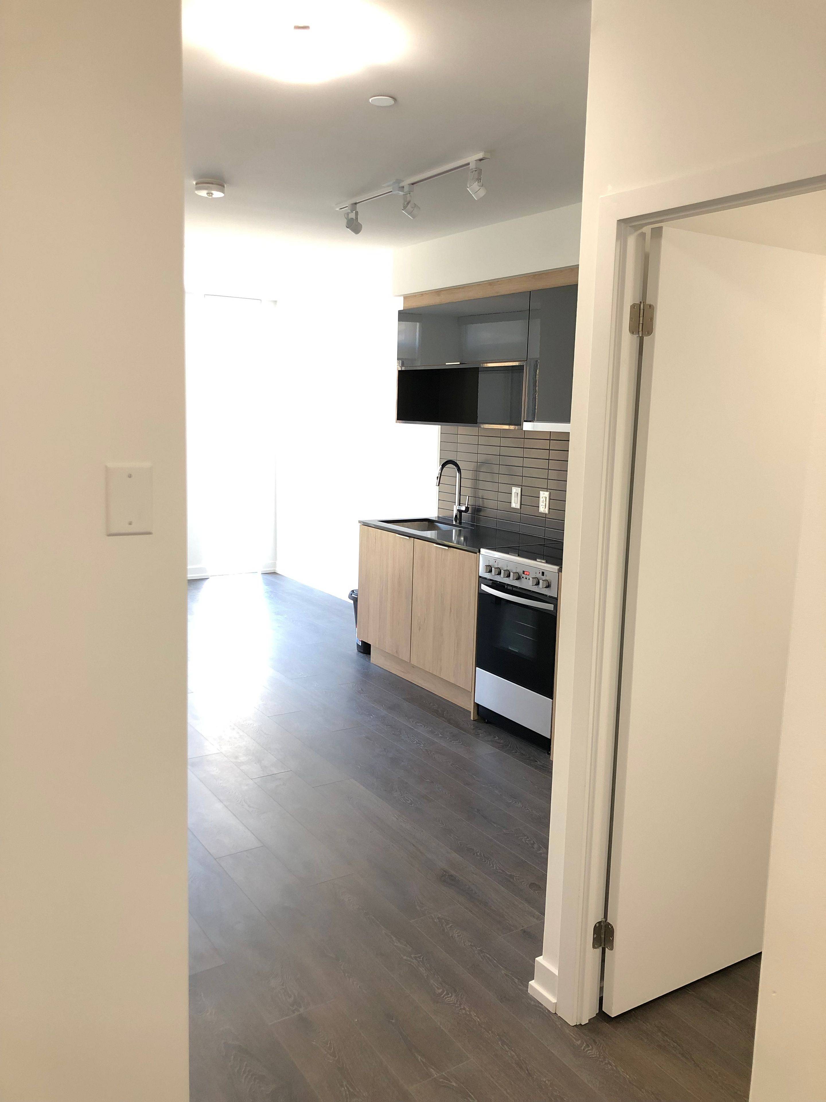 Toronto C08, ON M4Y 1J2,159 Wellesley ST E #304