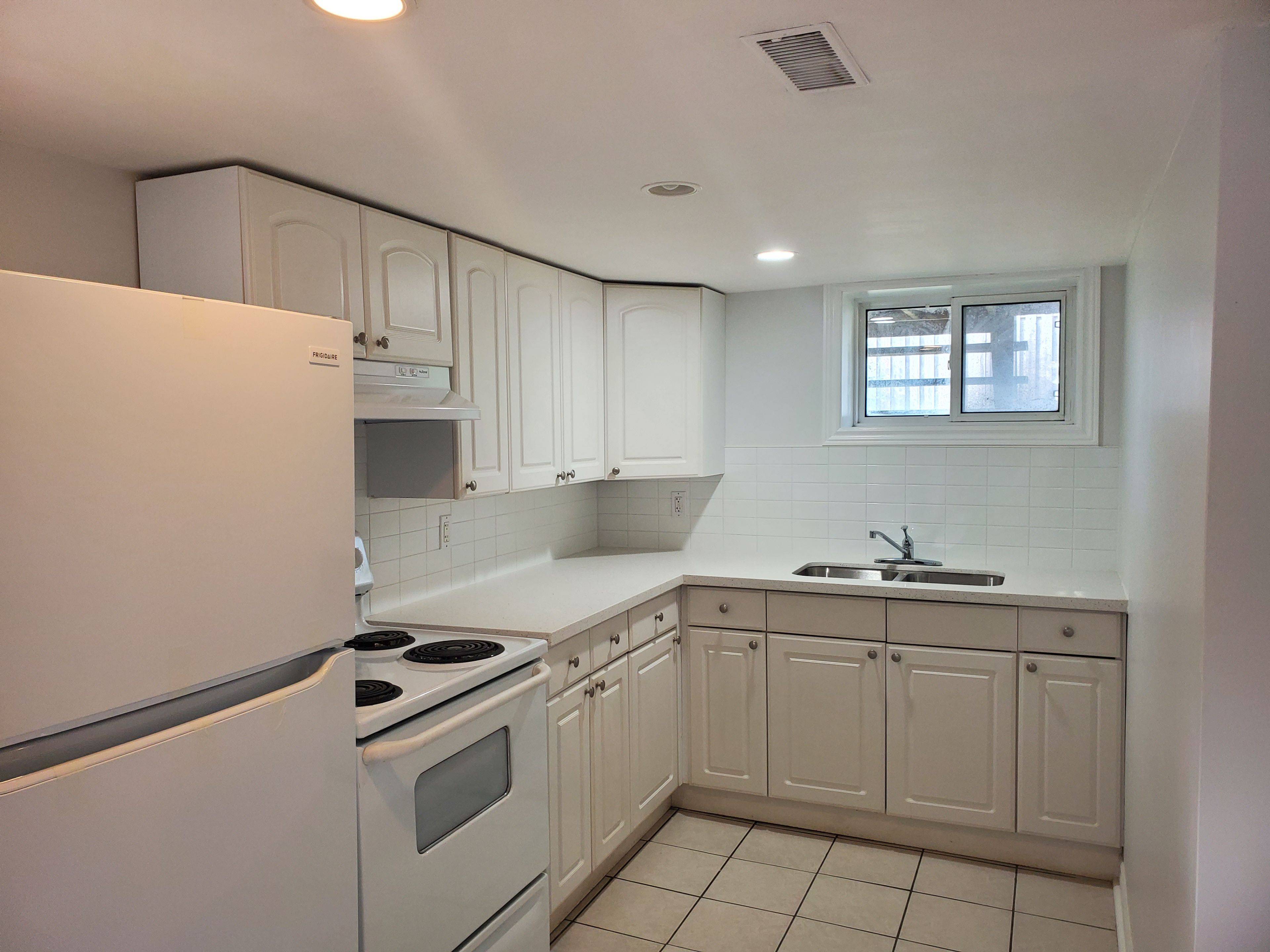 Ajax, ON L1S 2R8,44 Billingsgate CRES #Bsmt