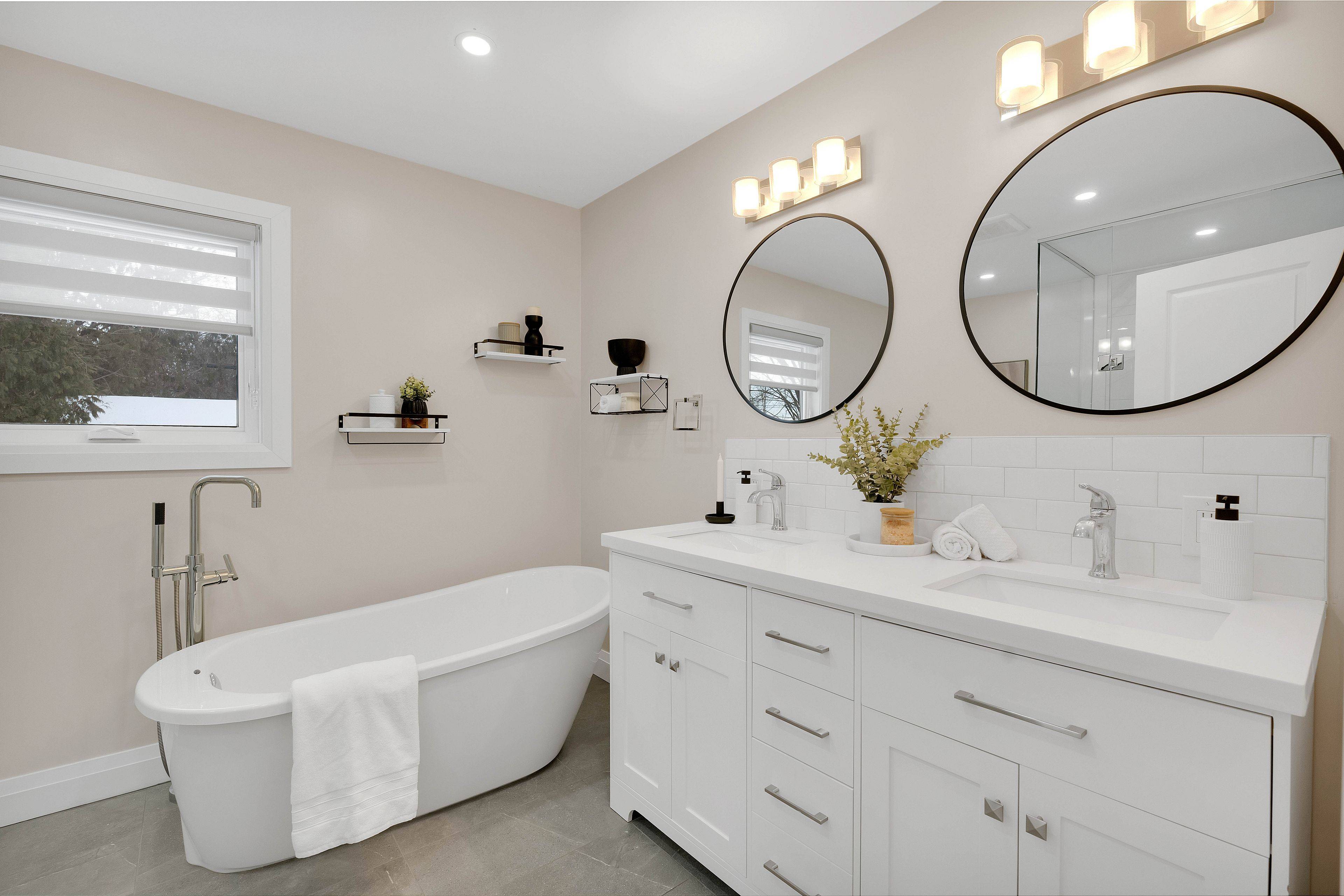 Aurora, ON L4G 1V2,15 Wenderly DR