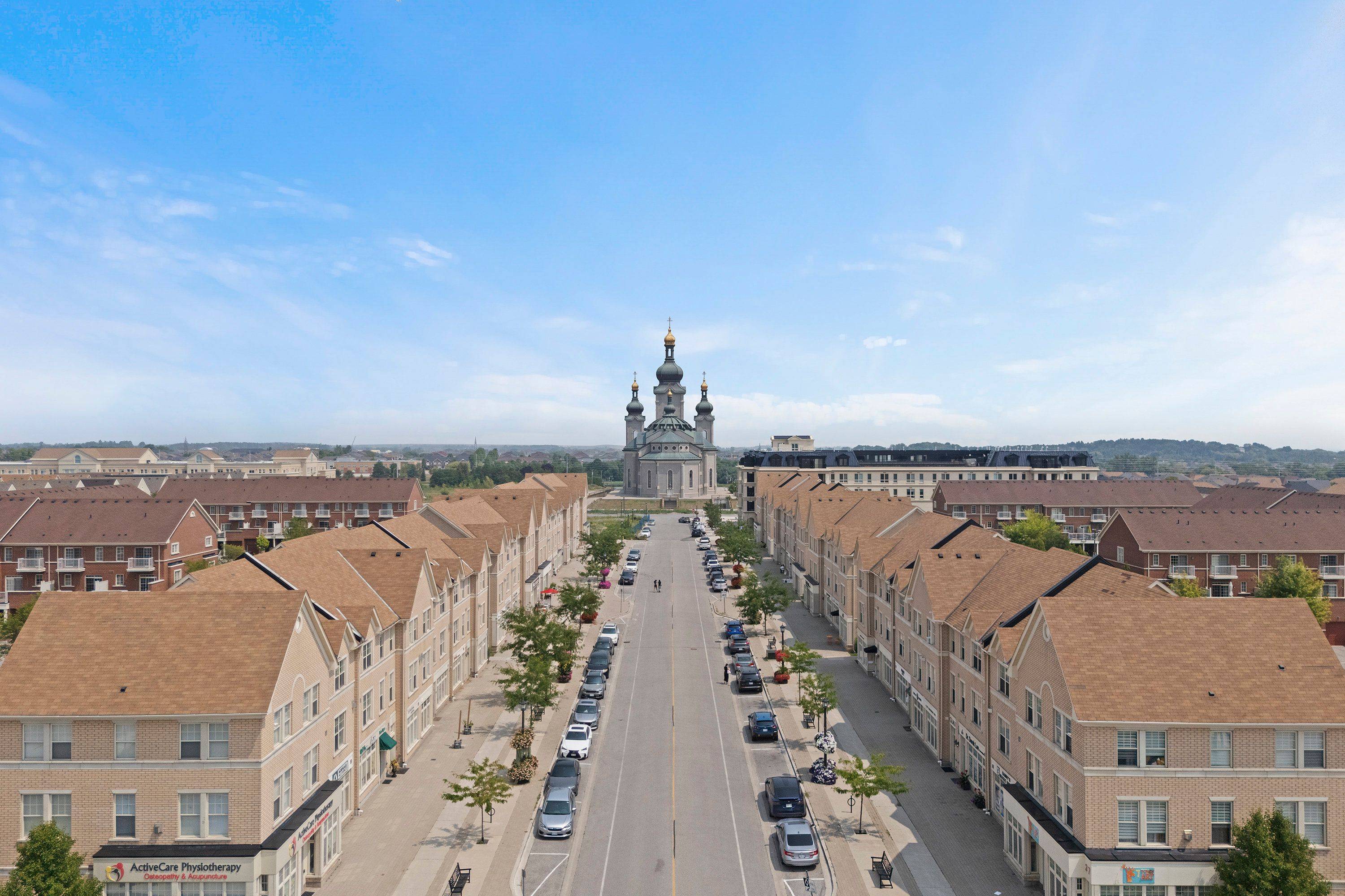 Markham, ON L6C 0P1,73 Cathedral High ST