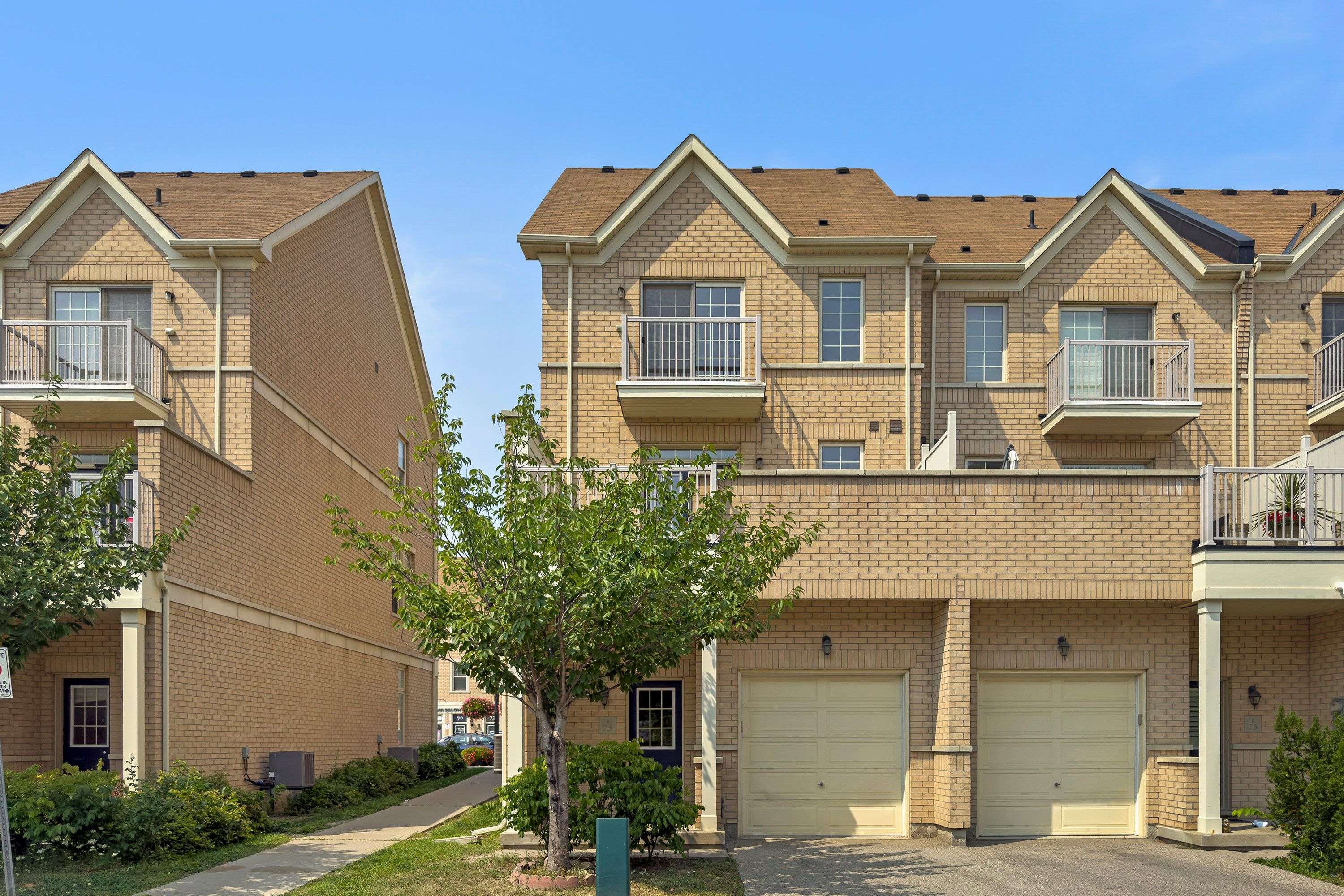 Markham, ON L6C 0P1,73 Cathedral High ST