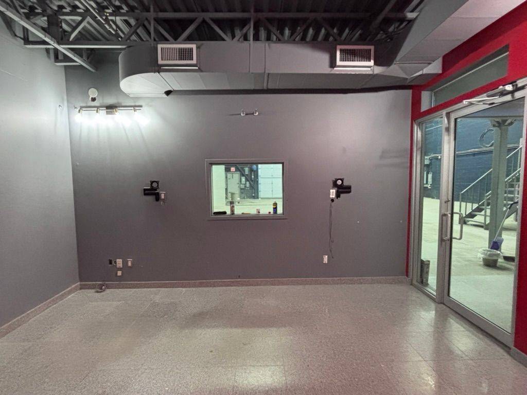 Vaughan, ON L4K 5Y7,399 Four Valley DR #6 & 7