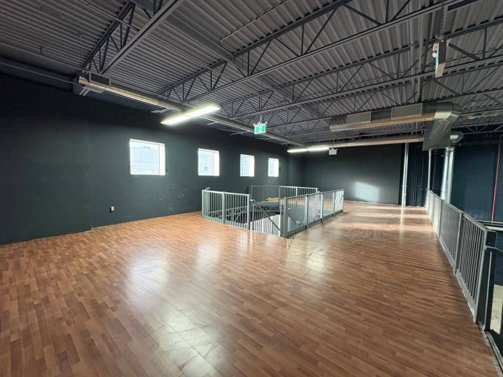 Vaughan, ON L4K 5Y7,399 Four Valley DR #6 & 7