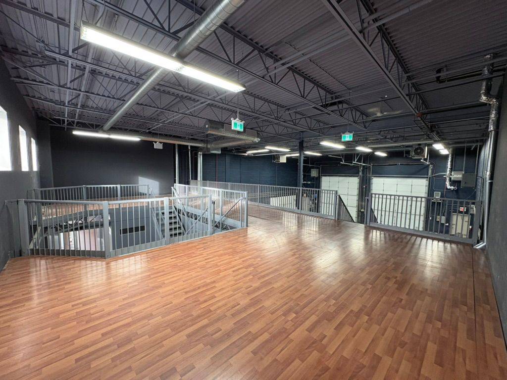 Vaughan, ON L4K 5Y7,399 Four Valley DR #6 & 7