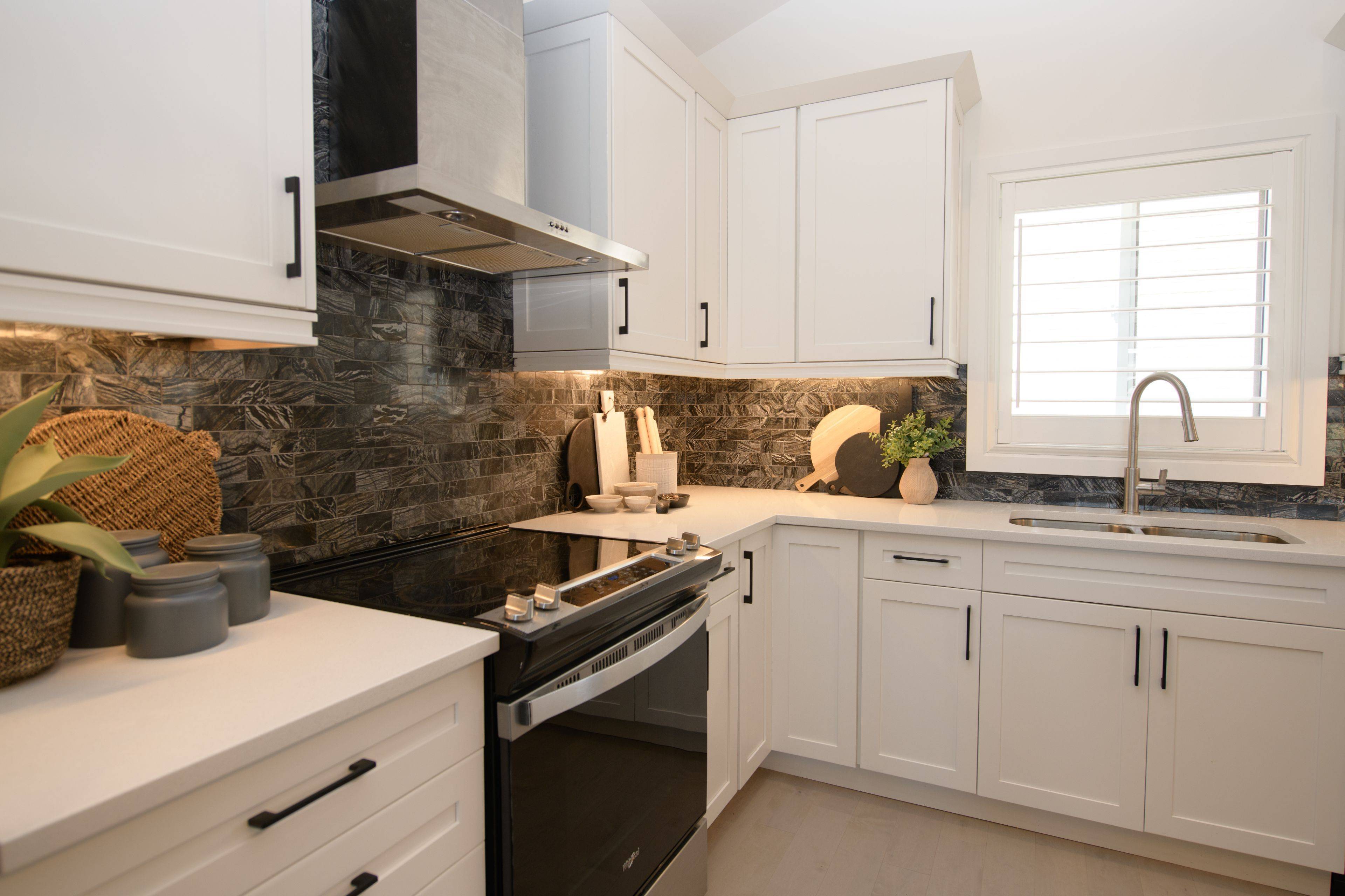 Collingwood, ON L9Y 3B7,107 Plewes DR