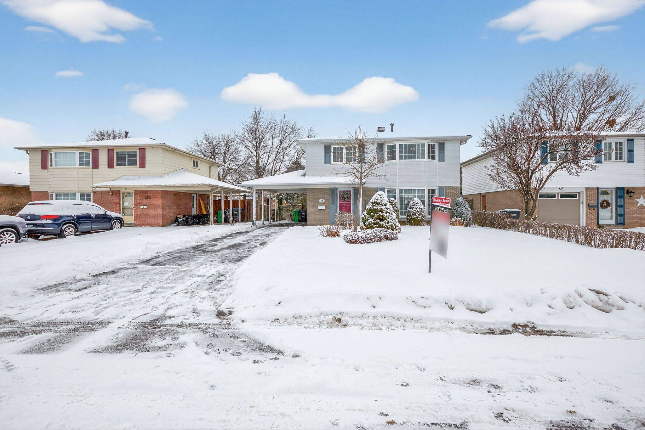 Brampton, ON L6W 3B8,43 Benton ST