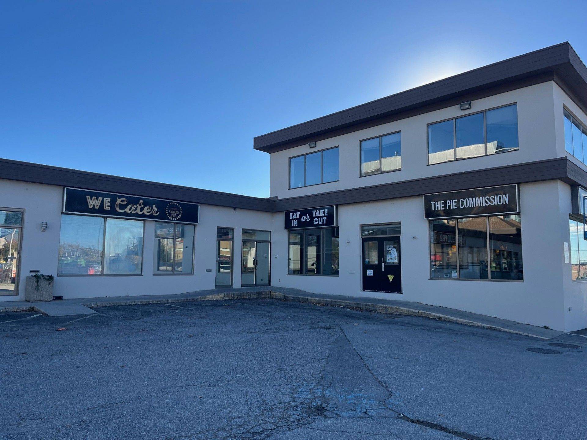 Toronto W07, ON M8Z 5Z7,927 The Queensway N/A #1-5