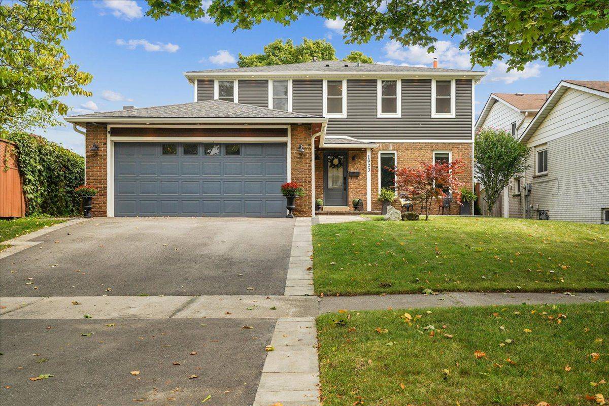 Mississauga, ON L4X 1T9,1923 Steepbank CRES