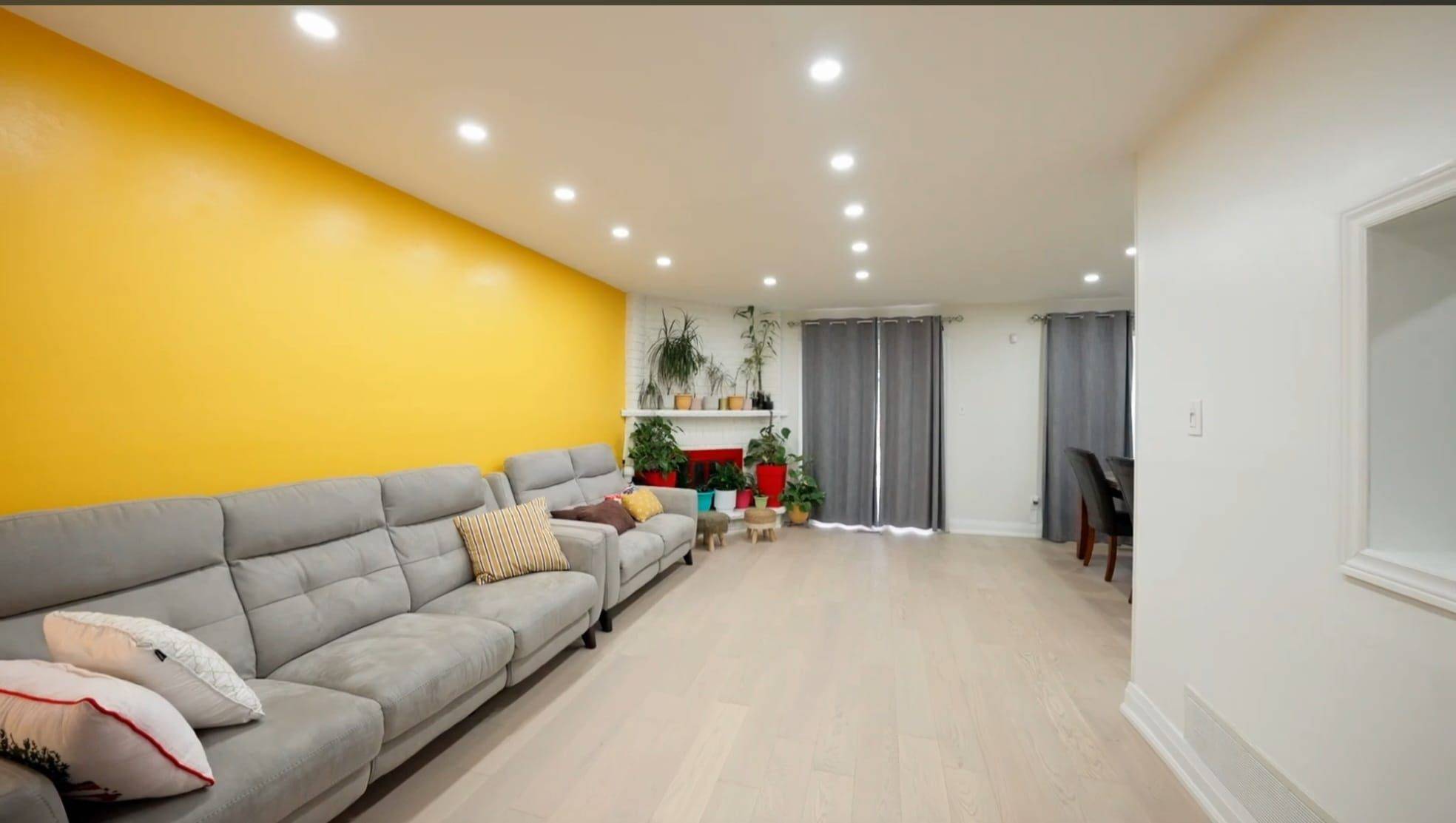 Brampton, ON L6W 3Y9,32 Payton CT