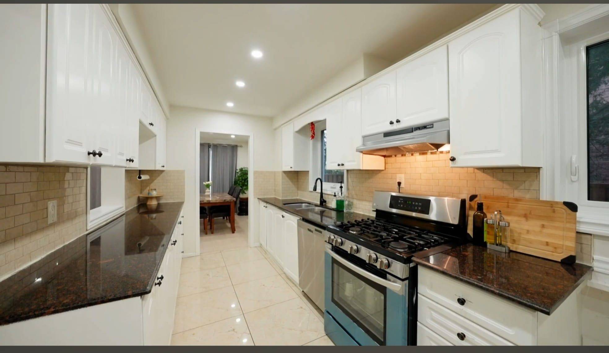 Brampton, ON L6W 3Y9,32 Payton CT