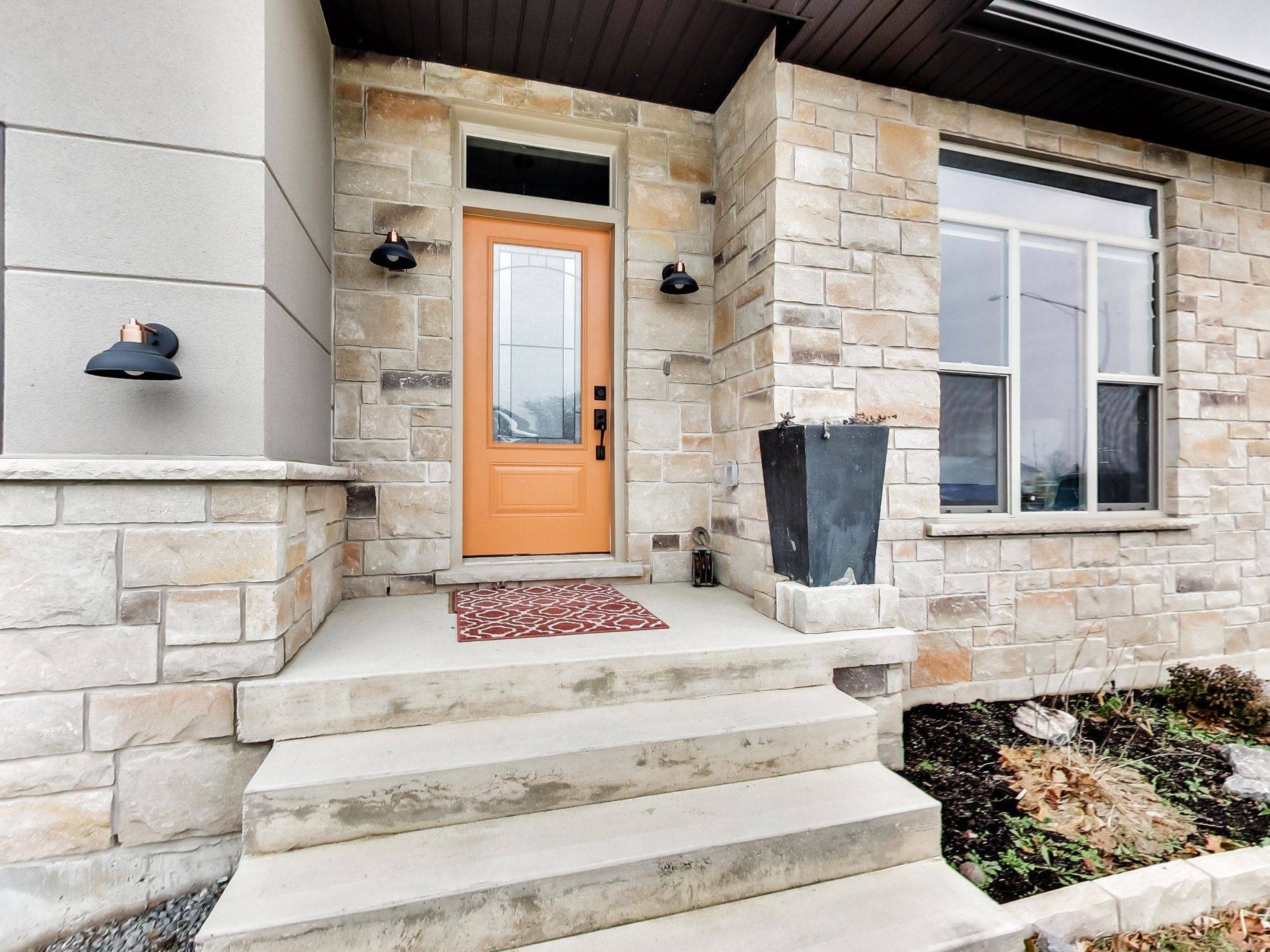 Port Colborne, ON L3K 0A8,6 Renfield ST