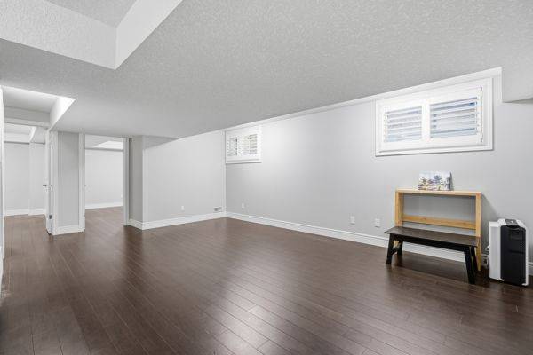 Guelph, ON N1L 0N3,115 Dallan DR #Lower