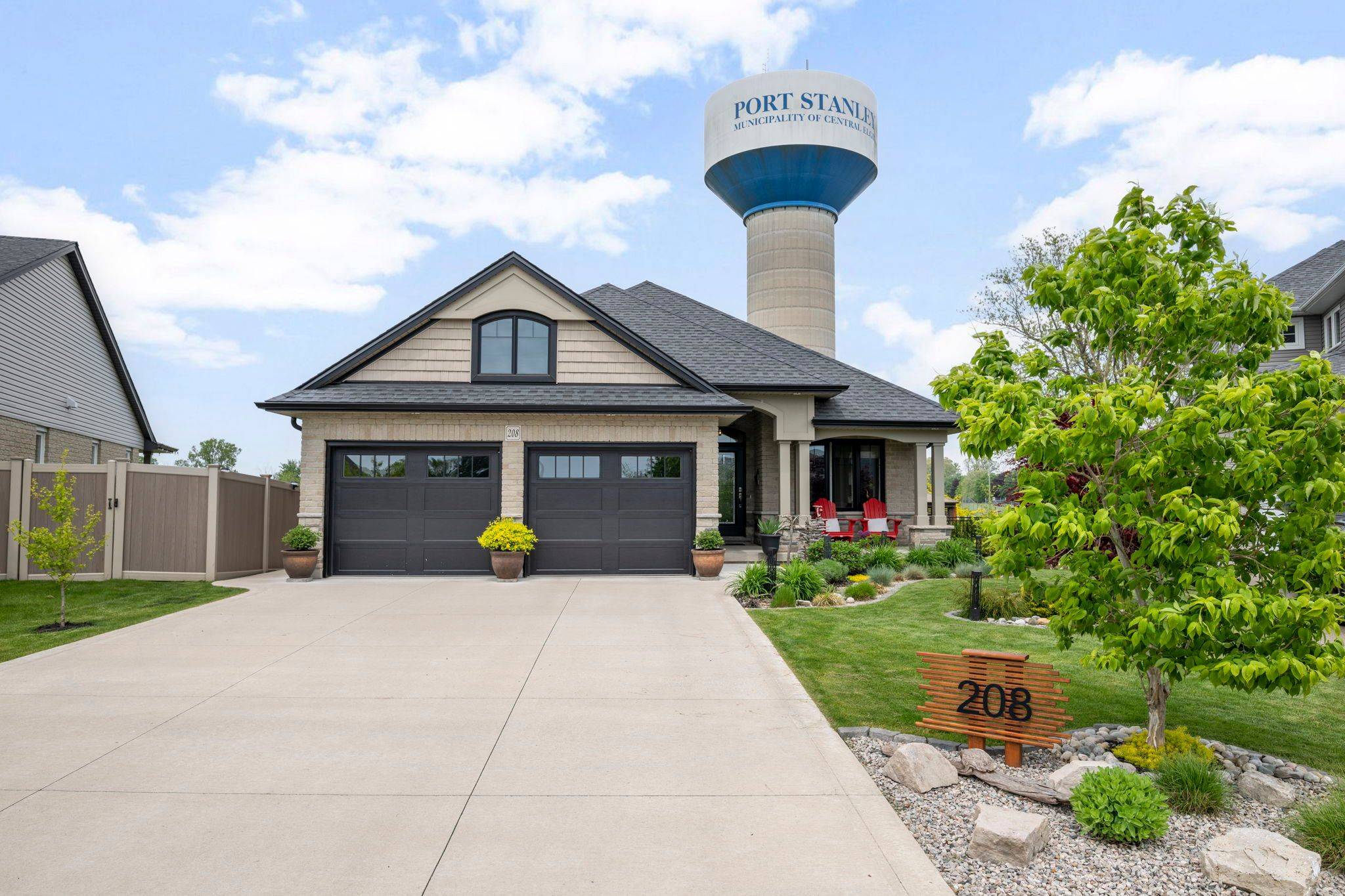 Central Elgin, ON N5L 0A5,208 Emery ST