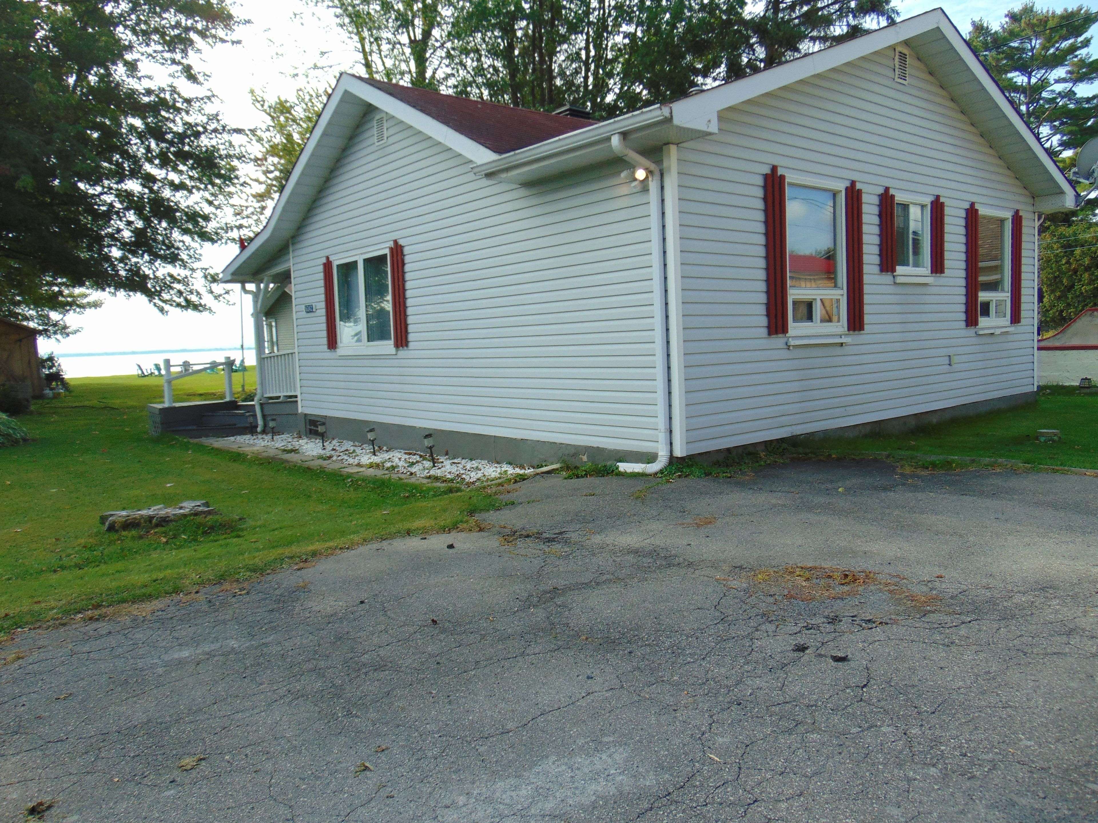 South Glengarry, ON K0C 1N0,6242 Maple AVE