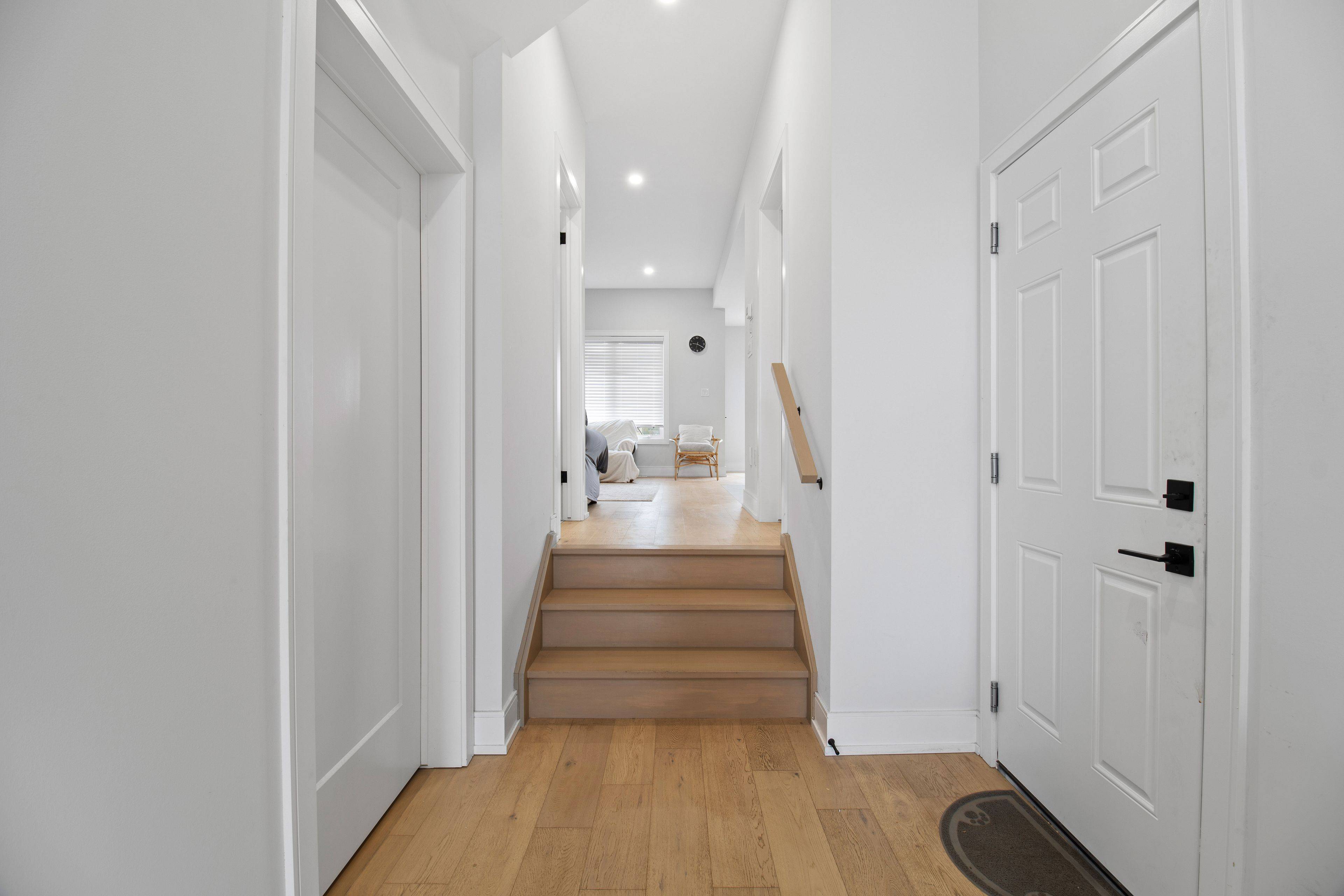 Niagara Falls, ON L2H 3V8,7392 Splendour DR #Upper