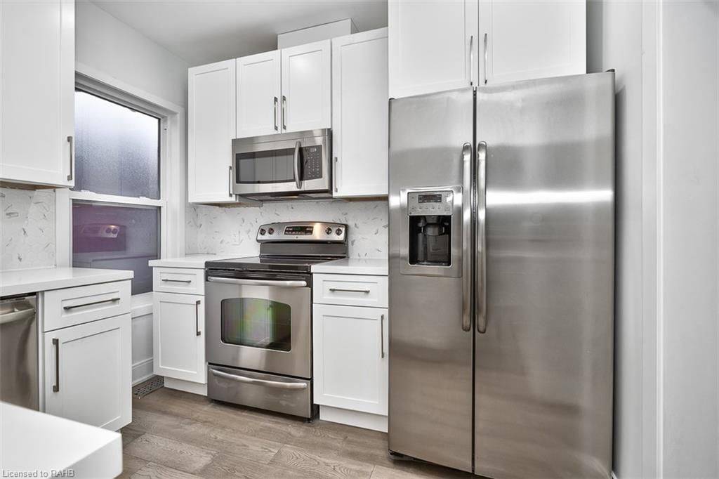 Hamilton, ON L8L 2G9,734 Cannon ST E #2