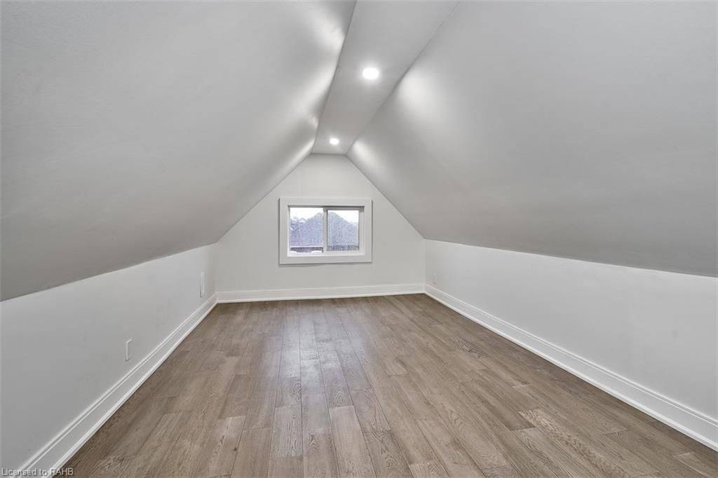 Hamilton, ON L8L 2G9,734 Cannon ST E #2