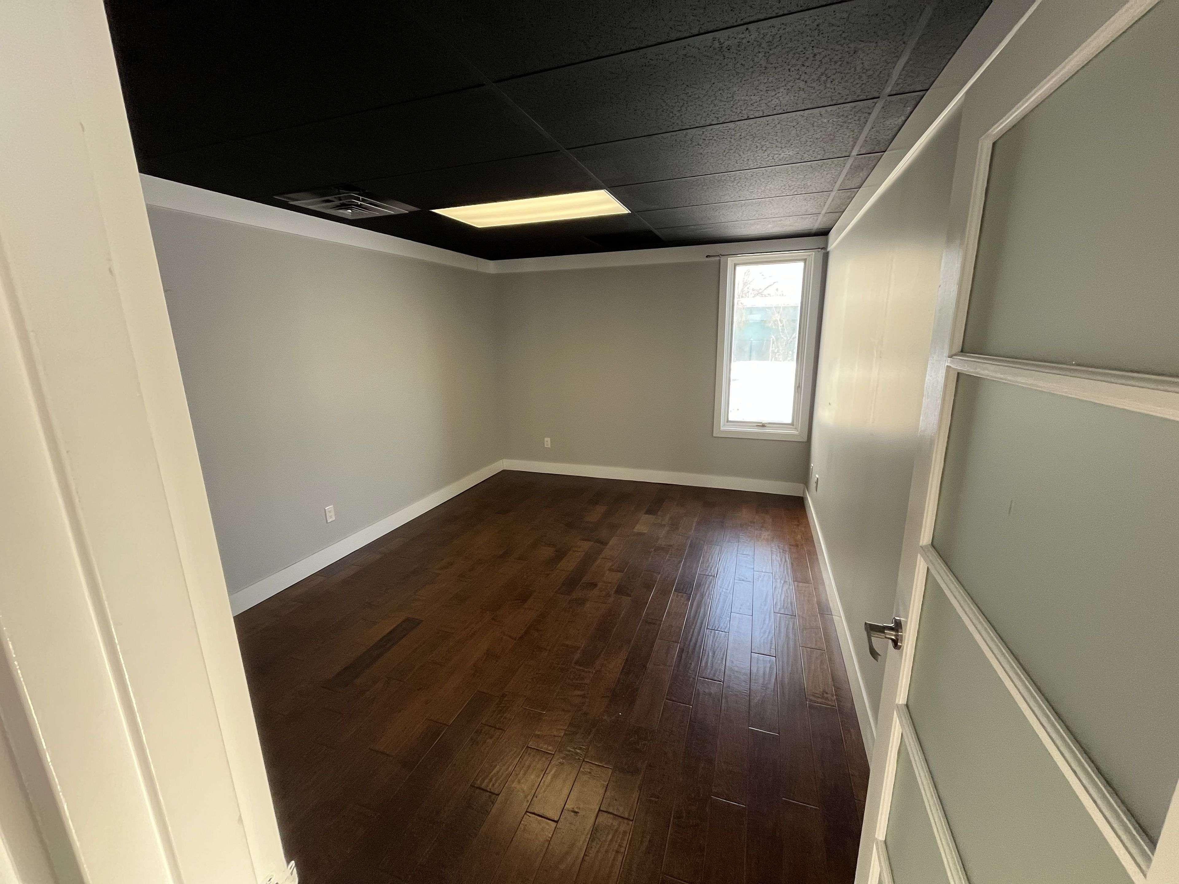 London East, ON N5W 4W6,426 Third ST #Main