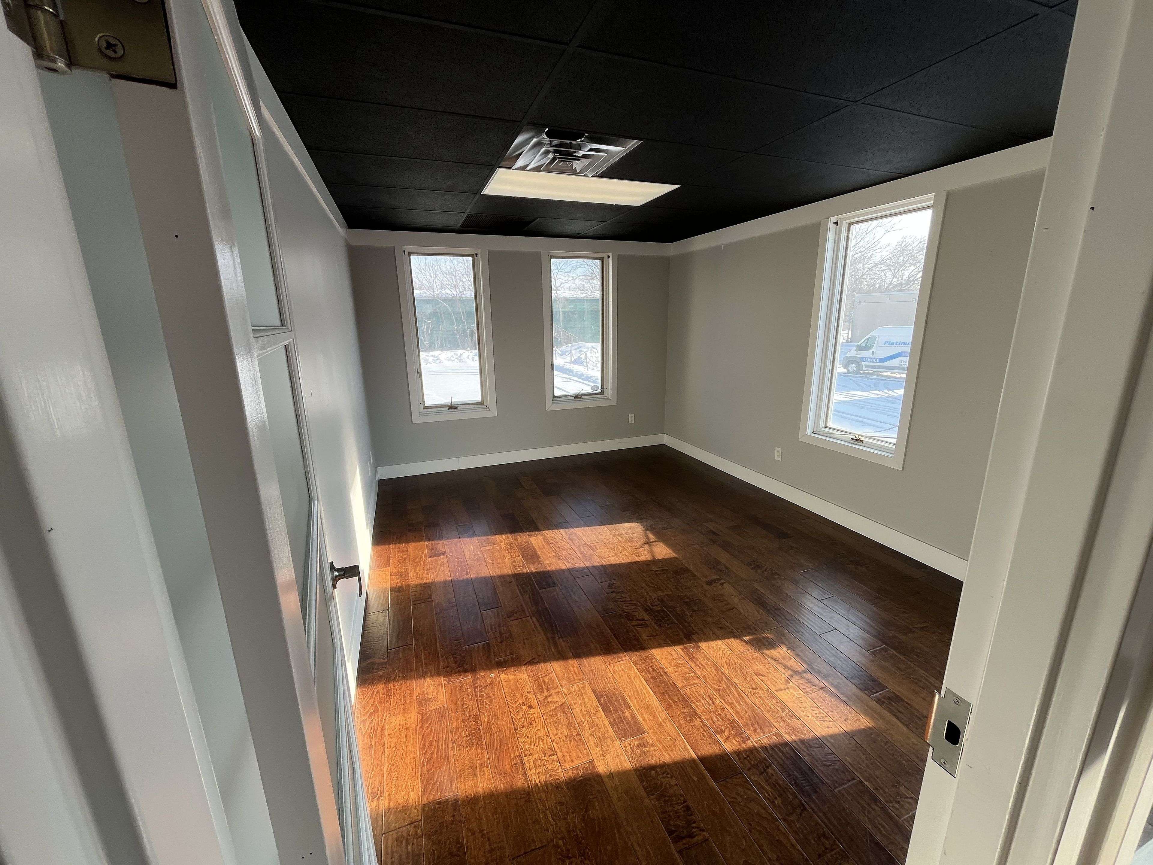 London East, ON N5W 4W6,426 Third ST #Main