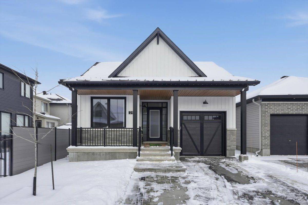 Orleans - Convent Glen And Area, ON K1W 0R4,296 Cornice ST