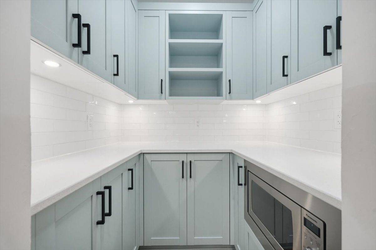 Orleans - Convent Glen And Area, ON K1W 0R4,296 Cornice ST