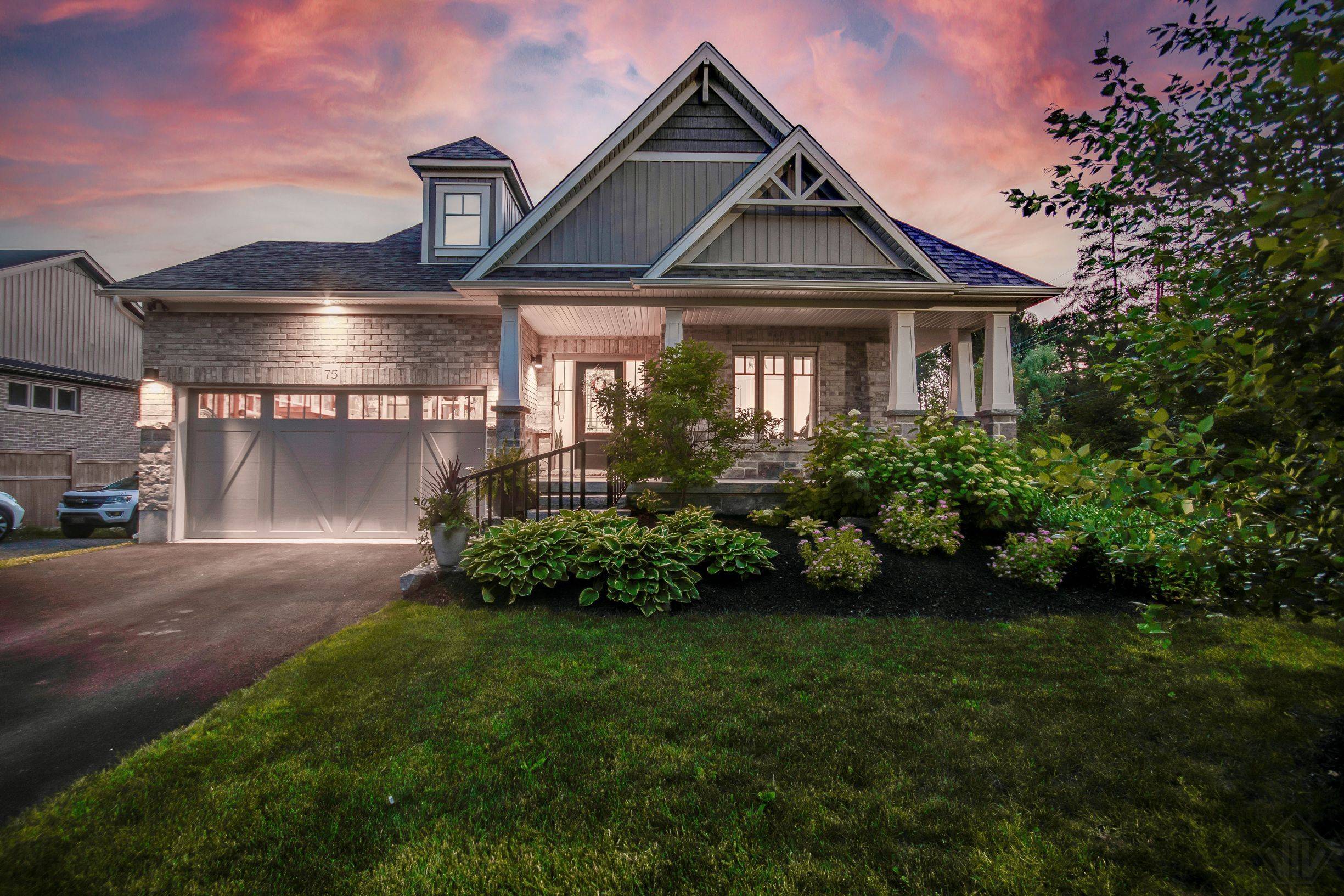 Huntsville, ON P1H 0C6,75 SELKIRK DR