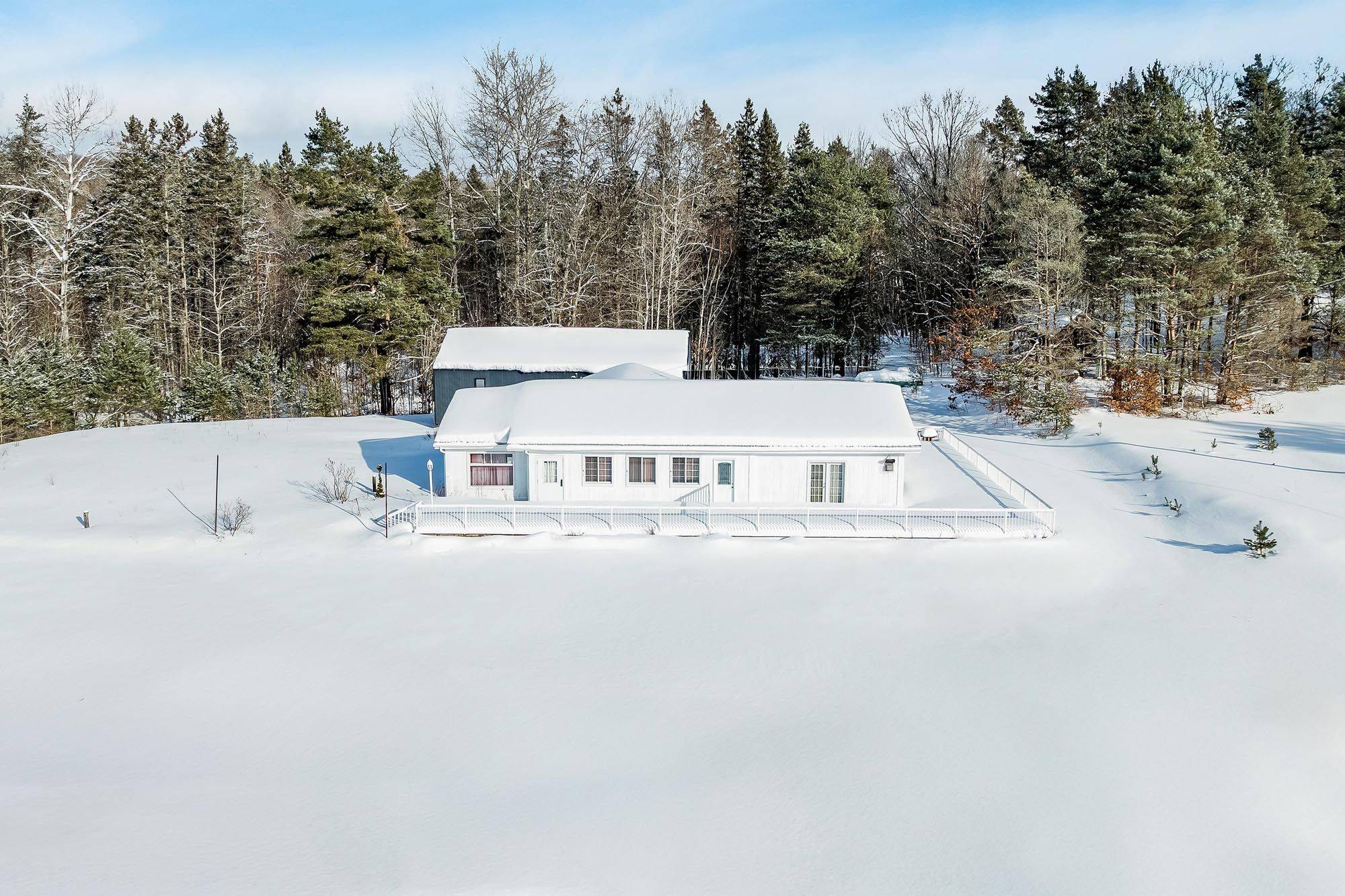 Muskoka Lakes, ON P0B 1L0,2180-2186 Highway 141 N/A