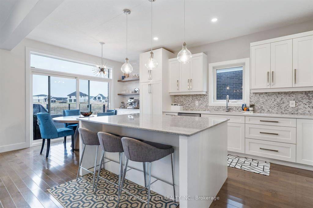 London North, ON N6G 0P9,2058 Wateroak DR