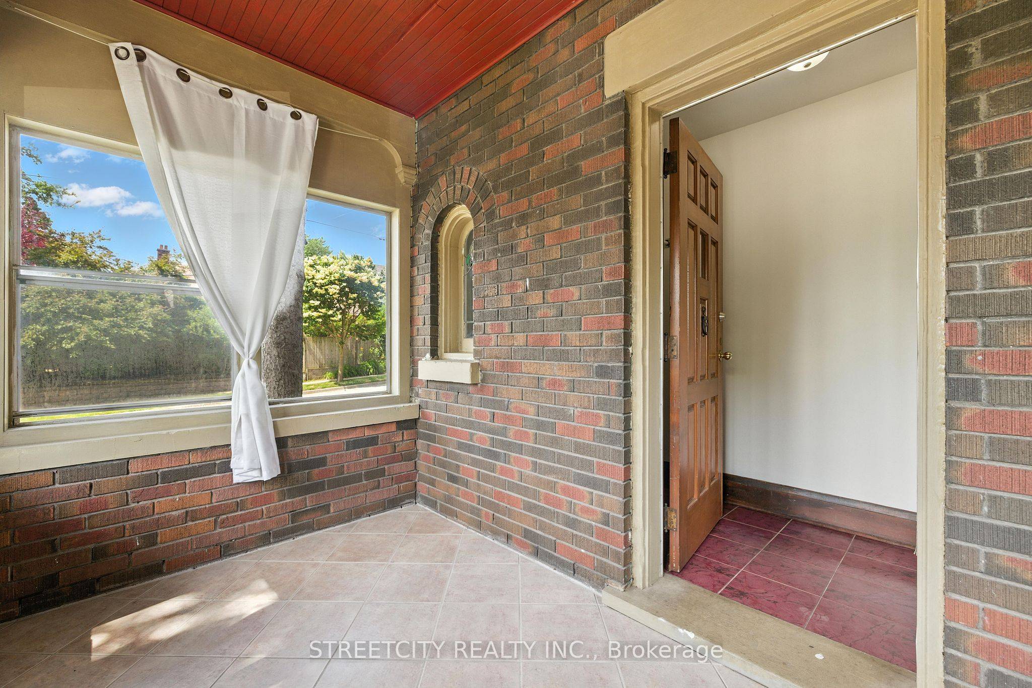 London East, ON N5W 4G3,418 Ashland AVE