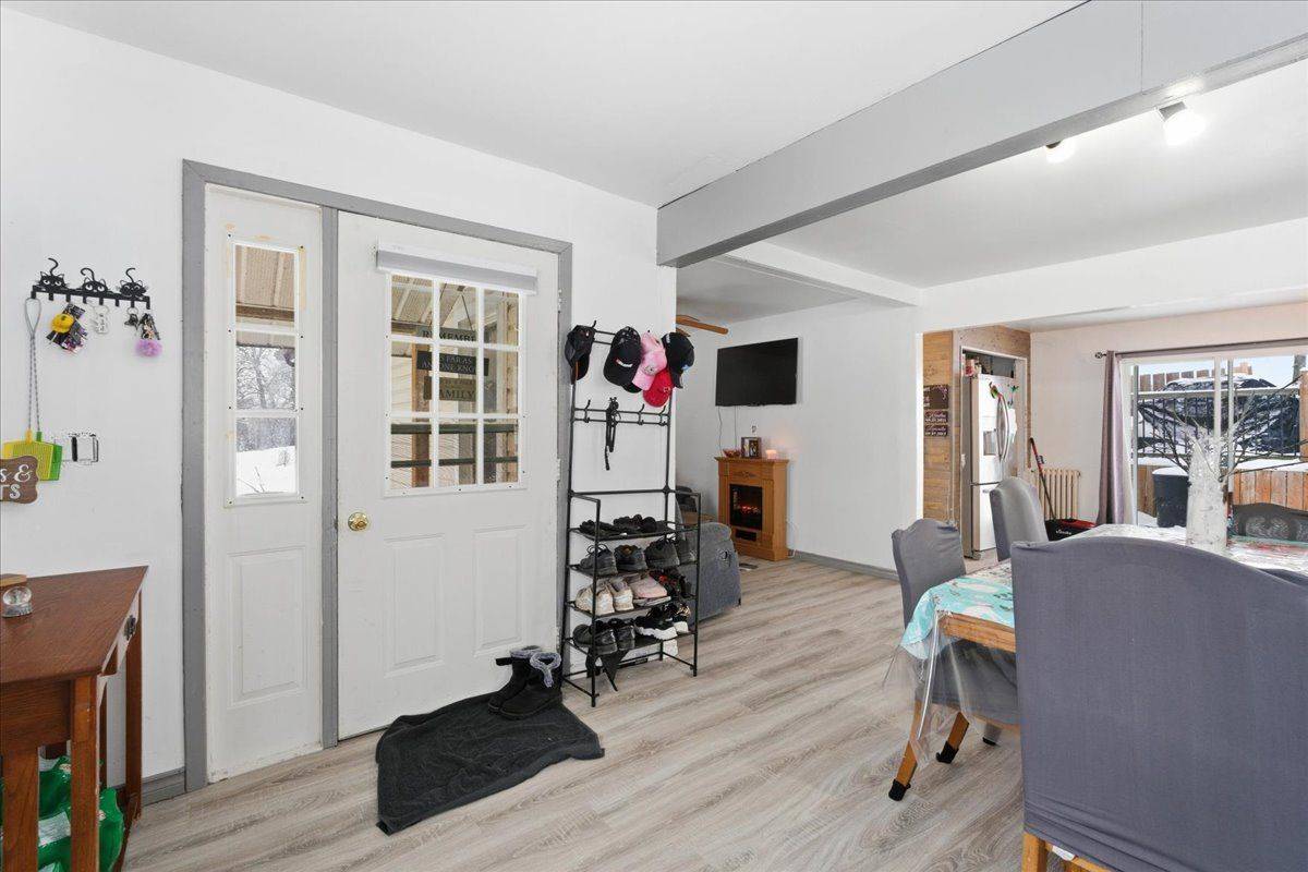 Tyendinaga, ON K0K 3A0,16 Catherine ST