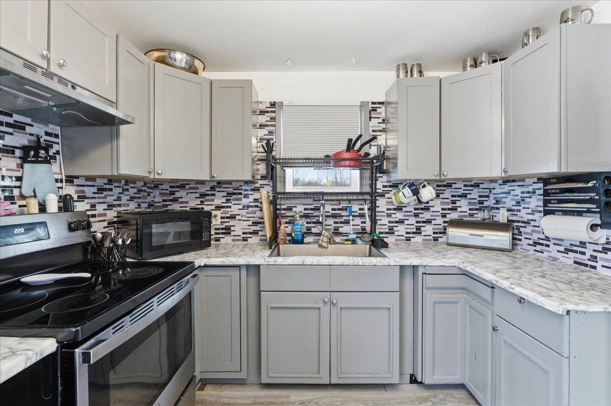 Tyendinaga, ON K0K 3A0,16 Catherine ST