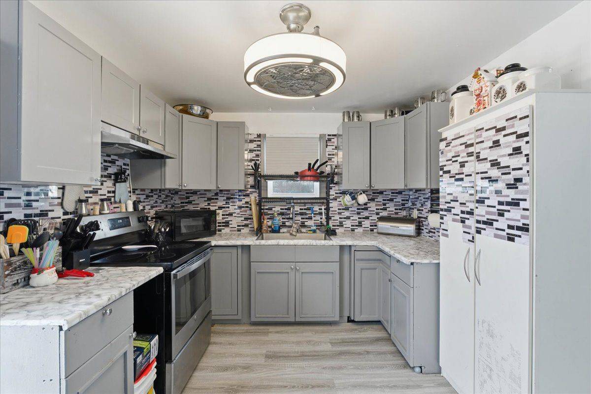 Tyendinaga, ON K0K 3A0,16 Catherine ST