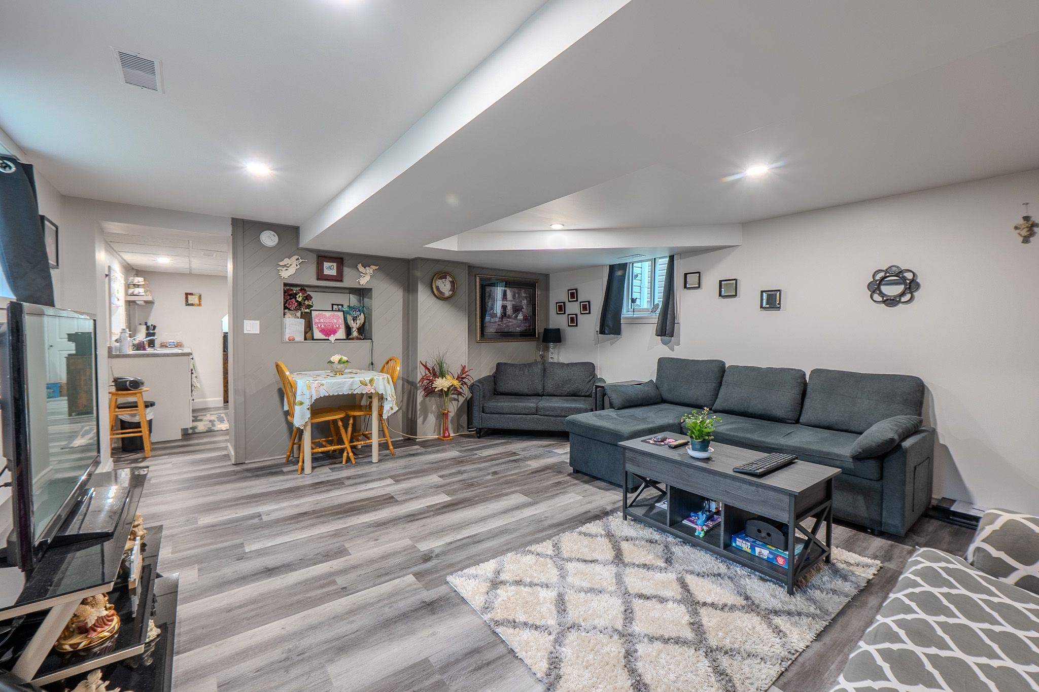 North Bay, ON P1B 1P9,242 Princess ST E