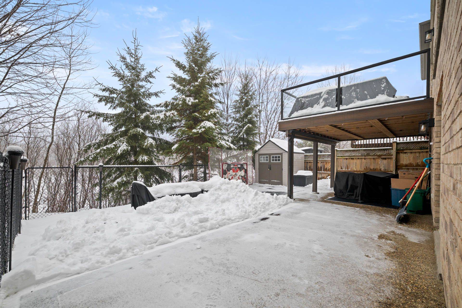 Waterloo, ON N2R 0B2,695 Robert Ferrie DR #LOWER