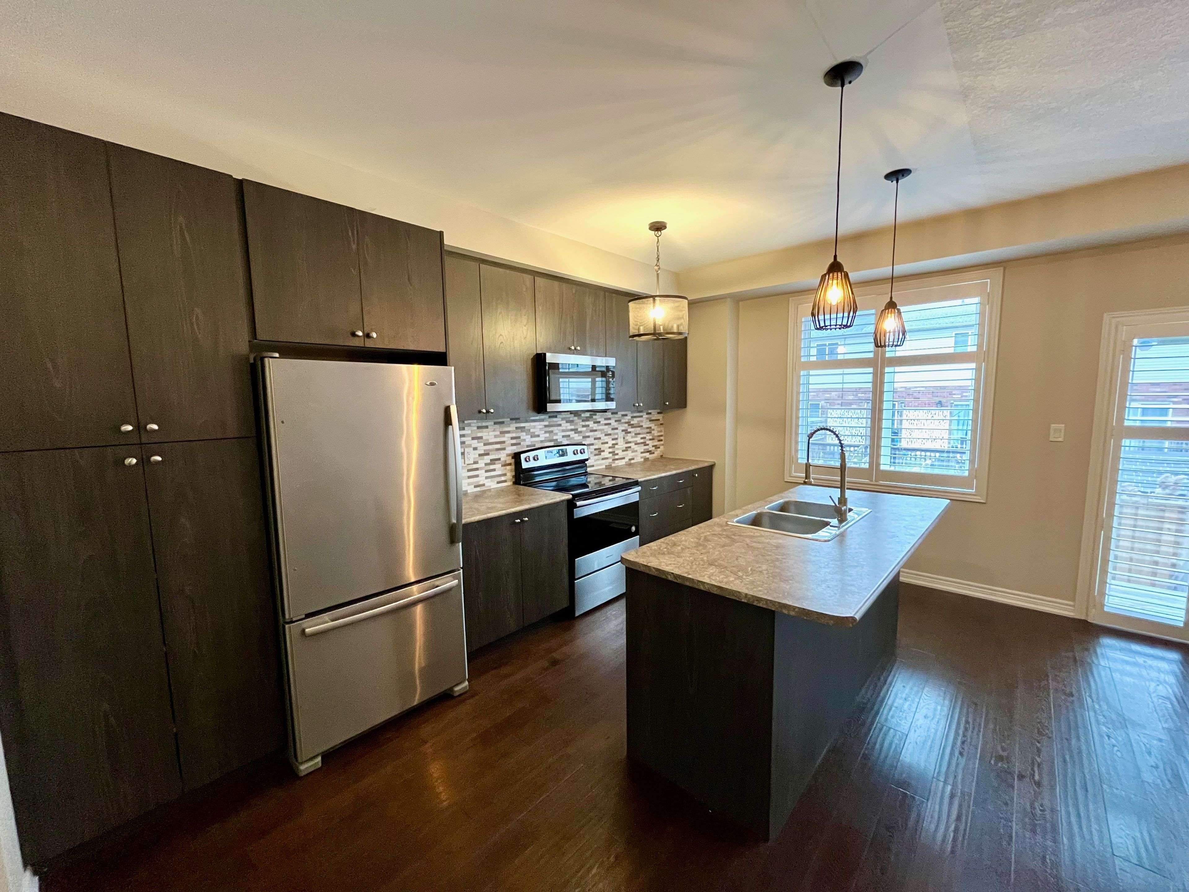 Hamilton, ON L8E 5L1,7 Pinot CRES